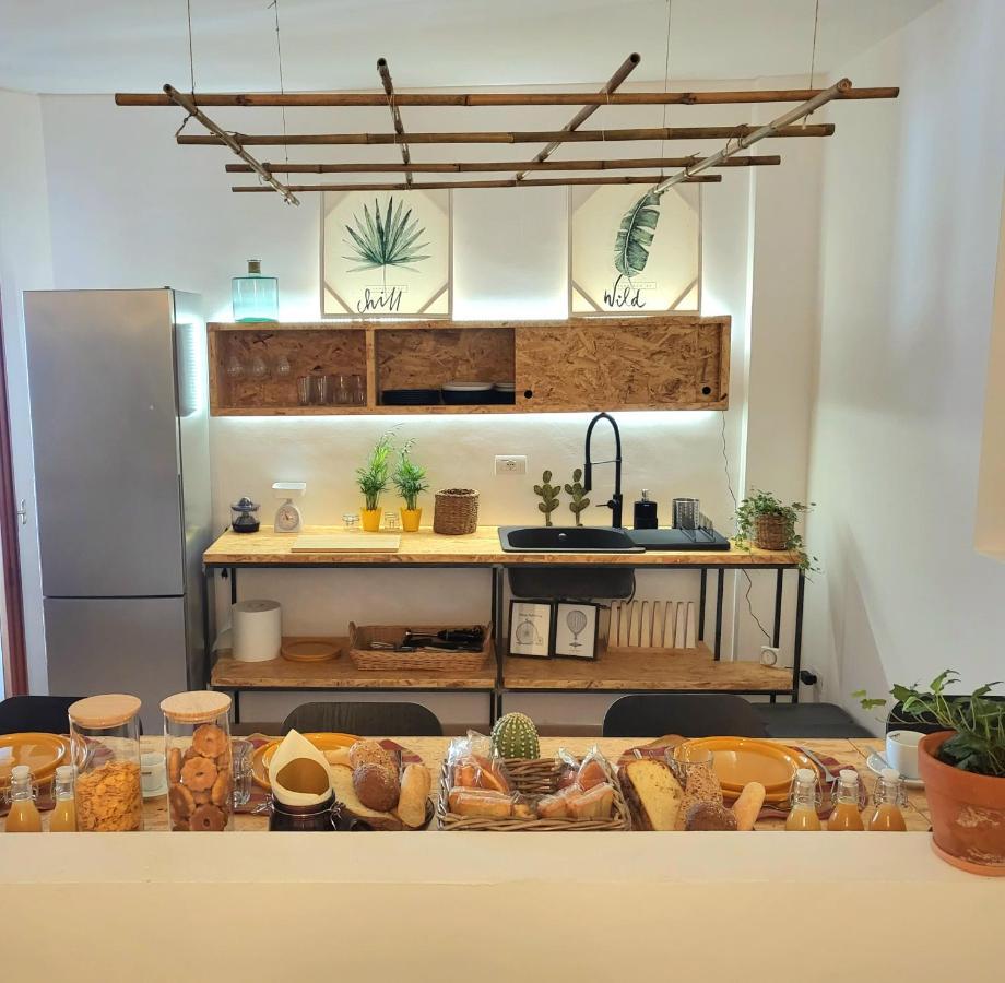 B&B Putignani 181 Bari Bagian luar foto